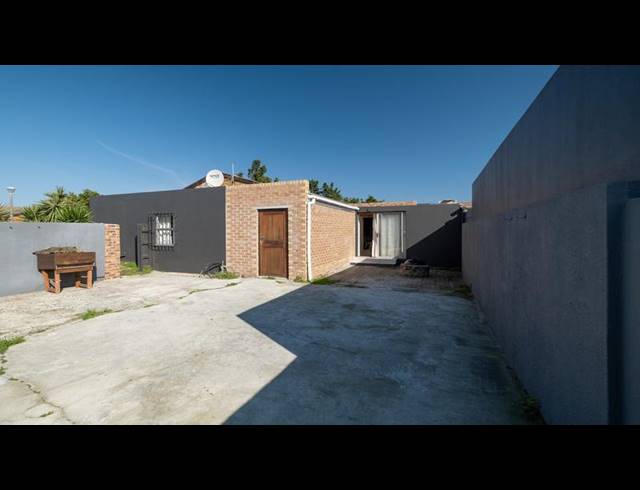 4 BEDROOM HOUSE FOR SALE IN GLENWOOD